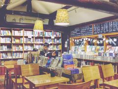 -猫的天空之城概念书店(苏州平江店)