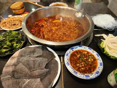 -重庆风光老灶火锅城(同德广场店)