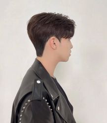 -川和潮人