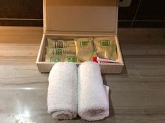 -西安大雁塔科技大学地铁站亚朵酒店