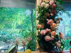 -谷咖啡·鲜花绿植花园餐厅