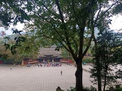 -峨眉山报国寺