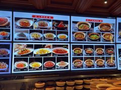 -八府香鸭·啫啫煲(华山路店)