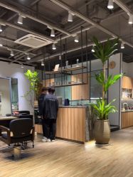 -Mentor Hair Salon