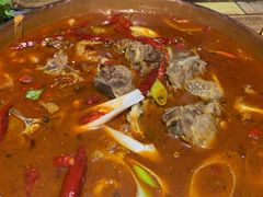 -虾弄弄海派小龙虾·牛羊蝎子火锅