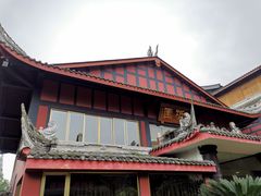 -峨眉山报国寺