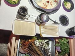 -钢管厂五区小郡肝串串香火锅(人民广场店)