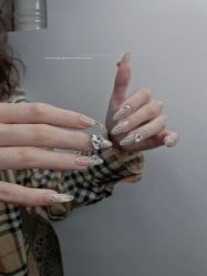 -DAZZLING BEAUTY美甲•美睫专门店