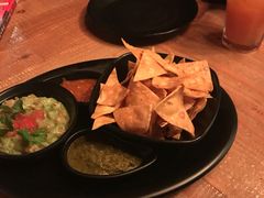 牛油果酱配玉米片-Luchador摔跤手墨西哥餐厅(恒宇广场店)