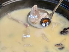 花胶海参鸡煲-喜上喜鸡煲翅(吉大店)