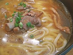 -诚铭记·虾仁汤包·成都小吃(融创店)