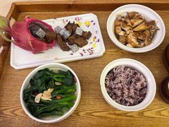 -雪梅月子中心(华侨城店)