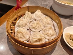 -莱莱小笼·乔艾