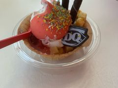 草莓樱花华夫碗-DQ·蛋糕·冰淇淋(阜盛道店)