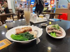 脆皮烧腩肉-丽的面家(多宝路店)
