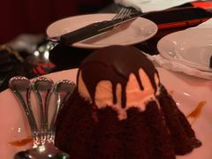 驰名巧克力熔岩蛋糕-Chili's Cafe&Bar奇利斯(滨江店)