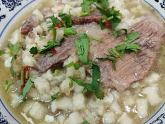 牛肉泡馍-一间楼牛羊肉泡馍馆(东一路店)