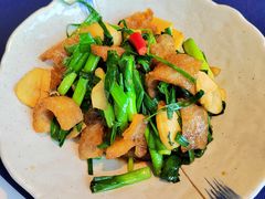 蒜苗炒炸猪皮-新梅华餐厅(星悦汇店)