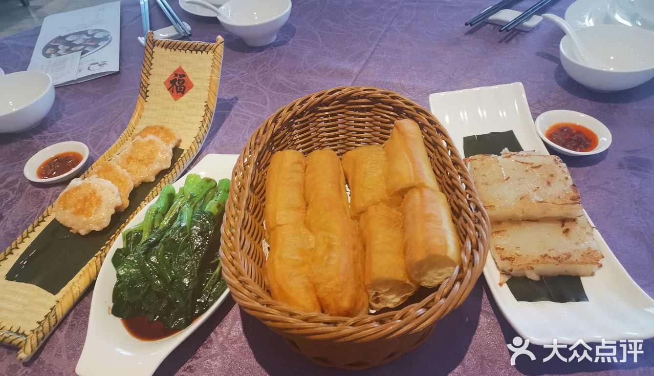 暖胃粥必点好像是墨鱼饼