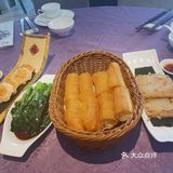 暖胃粥必点好像是墨鱼饼