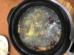 -濠轩阁特色生蚝火锅(水湾路店)