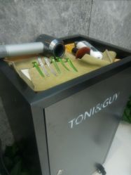 -TONI&GUY