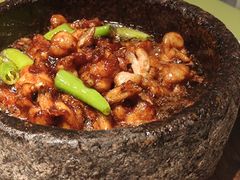石锅杭椒牛蛙-桂满陇天书(南京德基旗舰店)
