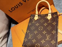 -LV路易威登(德基广场店)