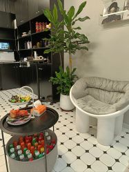 -老男孩男士理容馆·理发·烫染·修面