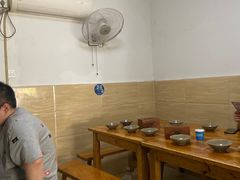 大堂-汝萍传统蘸水菜(春华路总店)