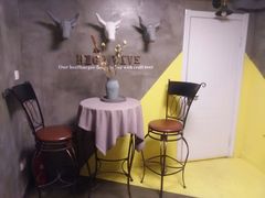 -HIGH FIVE哈福手工汉堡(桂林路店)