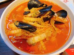 海鲜辣汤面-香港饭店0410(明洞店)