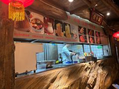-城墙拐拐火锅(三峡广场黑金冠店)