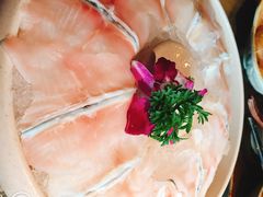 -老牌坊云南鱼豆花火锅(哈西万达店)
