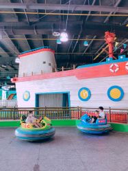 -维佳童话镇演出现场(徐东店)