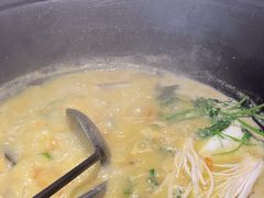 -陈大锅·岳阳鱼馆·地道岳阳菜(美食街店)