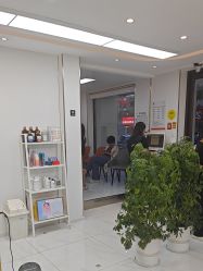 -阿三造型烫染•接发