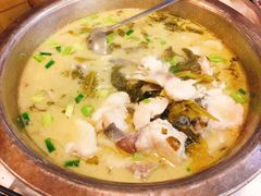 酸菜鱼-渝君重庆火锅(嘉宾路店)
