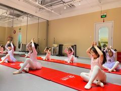 -炫艺舞蹈培训中心(枫尚奥特莱斯店)