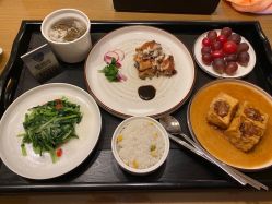 -爱陪伴尊享月子中心(国际店)