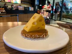 -星巴克臻选(莘庄仲盛店)