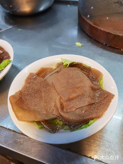 洞子老火锅(青年路店)极品鲜毛肚图片