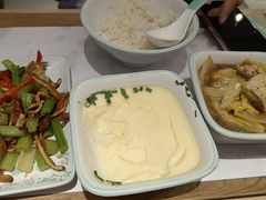 -老乡鸡(上海白玉兰广场店)