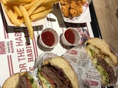 -The Habit Burger Grill 哈比特汉堡(复兴soho店)