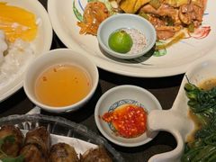 -大头虾越式风味餐厅(光明广场店)