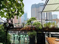 -普朗姆生蚝吧(原建国路店)