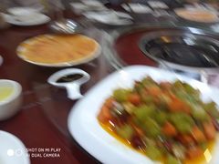 -东巴谷野生菌火锅餐厅