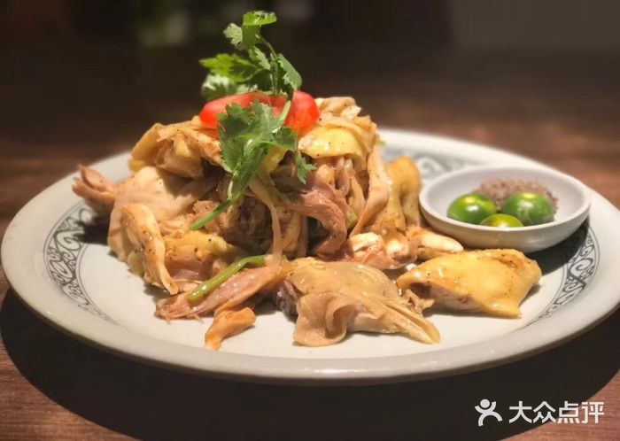 大头虾越式风味餐厅(光明广场店)越式盐焗麻油鸡图片