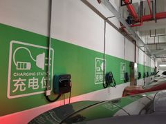 -龙湖天街-停车场