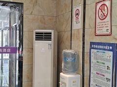 -Zsmart智尚酒店(上海北外滩四川北路东宝兴路地铁站店)